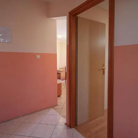 Ferienwohnung Fur 5 Personen Ca 60 Qm In Novigrad, Istrien Istrische Riviera - B60597 * Karpinjan