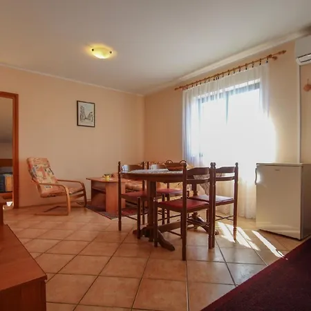 Ferienwohnung Fur 5 Personen Ca 60 Qm In Novigrad, Istrien Istrische Riviera - B60597 Апартаменты Karpinjan