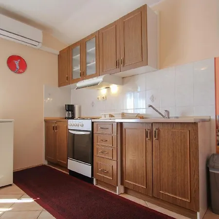 Ferienwohnung Fur 5 Personen Ca 60 Qm In Novigrad, Istrien Istrische Riviera - B60597 * Karpinjan
